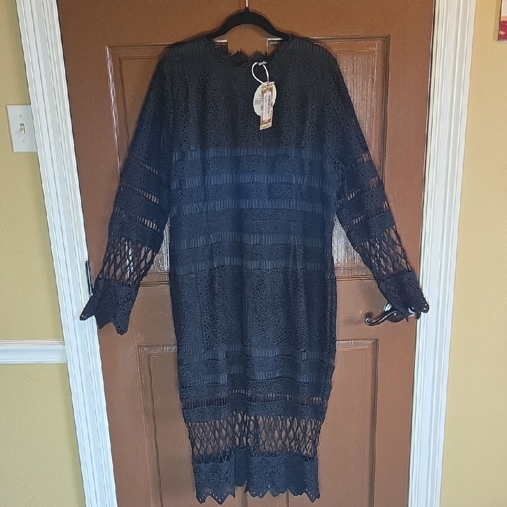 Boohoo-Black lace panelled midi dress Sz 24 NWT.